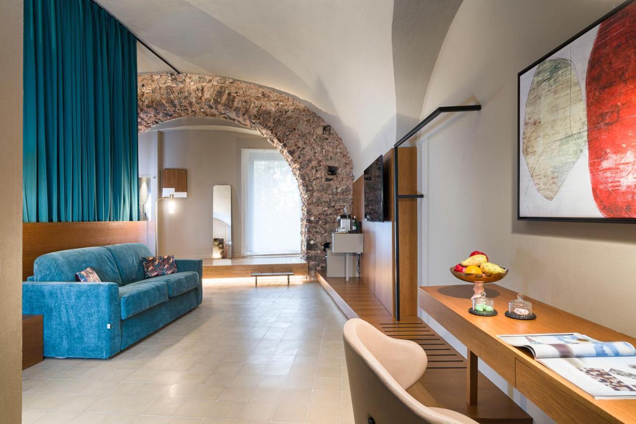 Bastio Private Suites カターニア エクステリア 写真